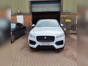 Used Jaguar F-Pace 2017 for sale - 75527693: Photo