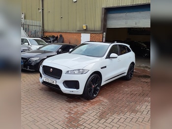 Used Jaguar F-Pace 2017 for sale - 75527693: Photo