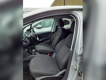 Used Peugeot 208 2018 for sale - 79598647: Photo