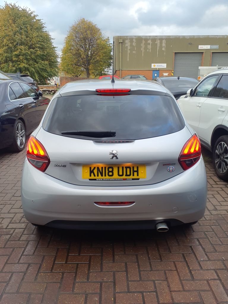 Used Peugeot 208 2018 for sale - 76430080: Photo 10