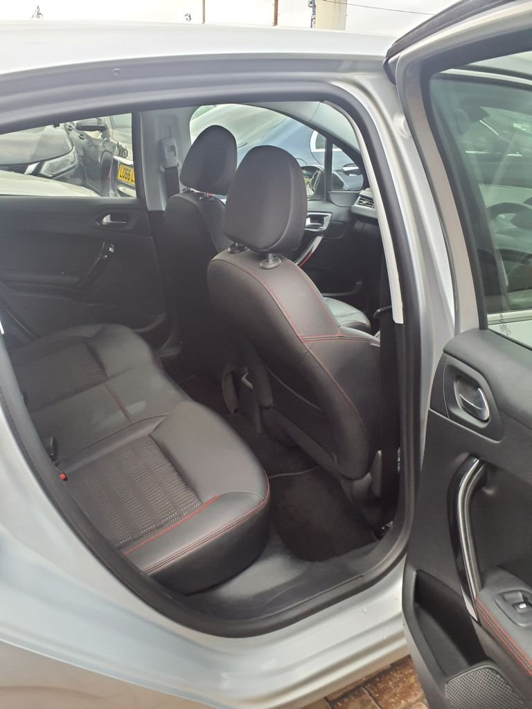 Used Peugeot 208 2018 for sale - 76430080: Photo 12