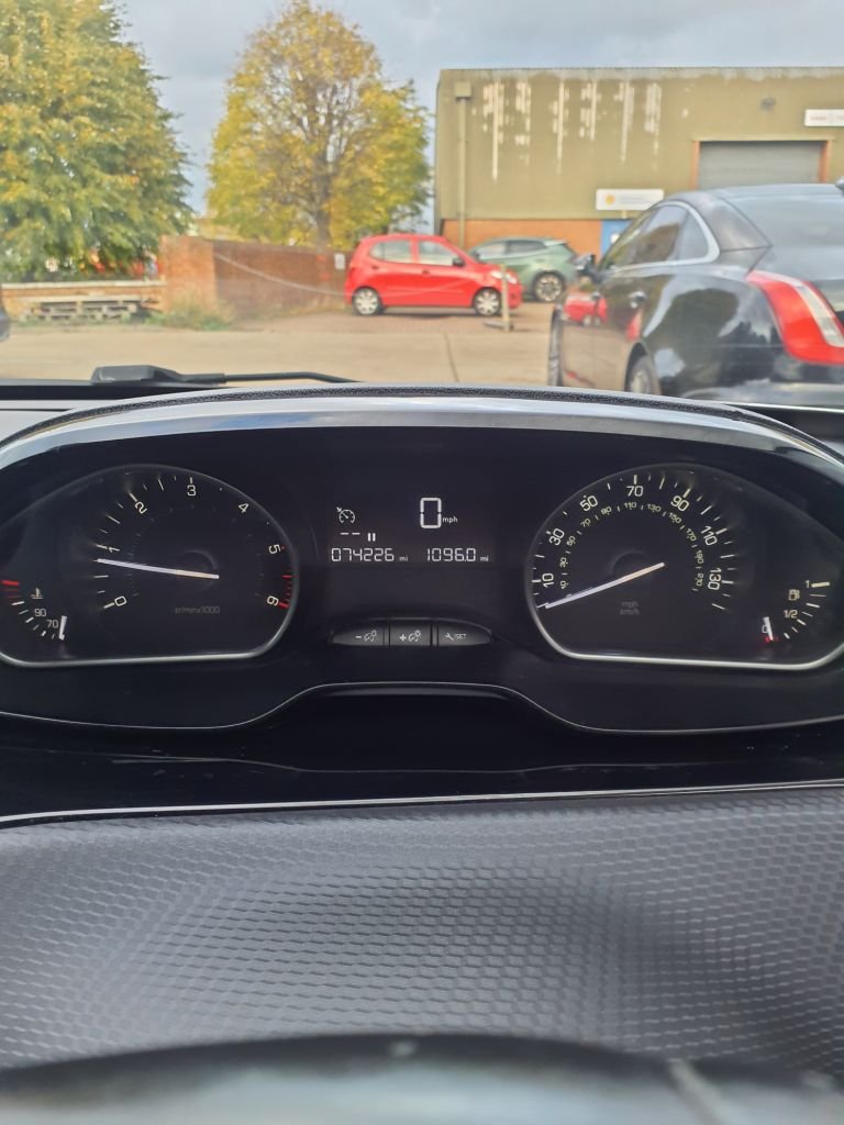 Used Peugeot 208 2018 for sale - 76430080: Photo 15