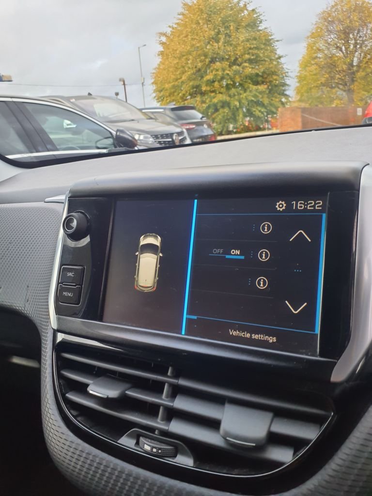 Used Peugeot 208 2018 for sale - 76430080: Photo 16