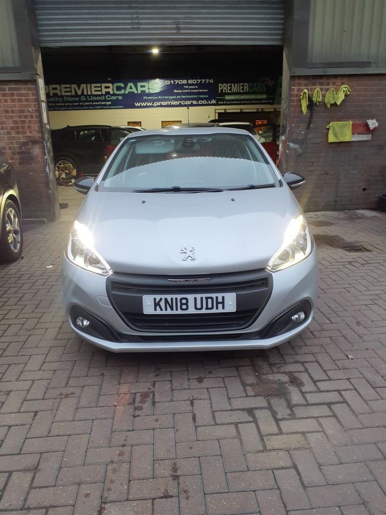Used Peugeot 208 2018 for sale - 76430080: Photo 2