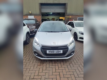 Used Peugeot 208 2018 for sale - 76430080: Photo