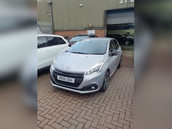 Used Peugeot 208 2018 for sale - 76430080: Photo