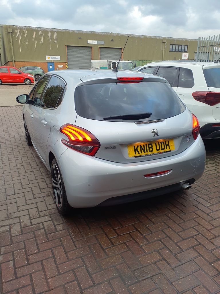 Used Peugeot 208 2018 for sale - 76430080: Photo 8