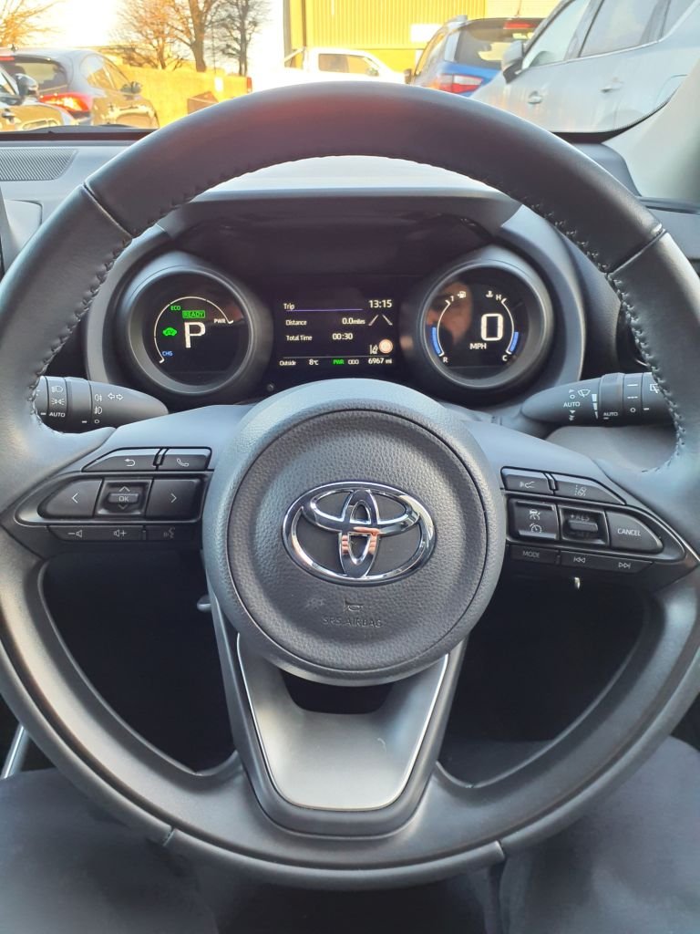 Used Toyota Yaris 2023 for sale - 77038276: Photo 12