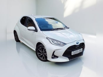 Used Toyota Yaris 2023 for sale - 77038276: Photo