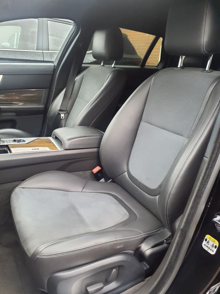 Used Jaguar XF 2015 for sale - 76883474: Photo 5