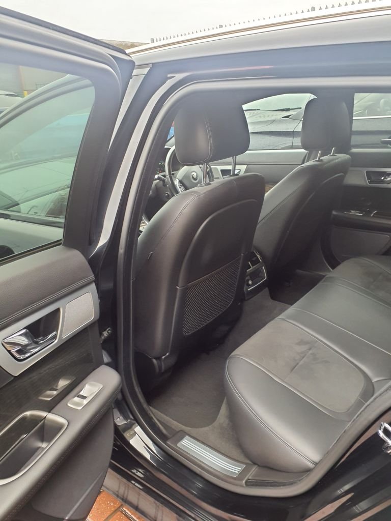 Used Jaguar XF 2015 for sale - 76883474: Photo 7