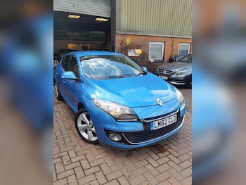 2012 (62) - 1.5 dCi Dynamique TomTom Hatchback 5dr Diesel Manual Euro 5 (s/s) (110 ps)