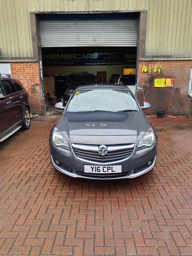 Used Vauxhall Insignia 2015 for sale - 76368116: Photo 2