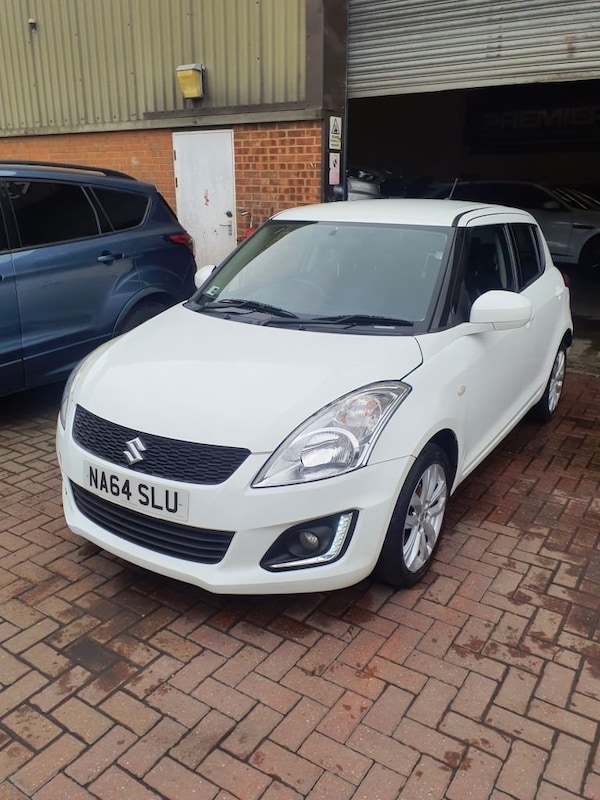 Used Suzuki Swift 2015 for sale - 76210726: Photo 3