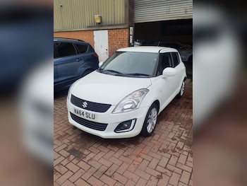 Used Suzuki Swift 2015 for sale - 76210726: Photo 3