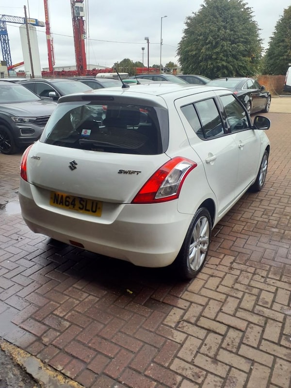 Used Suzuki Swift 2015 for sale - 76210726: Photo 9