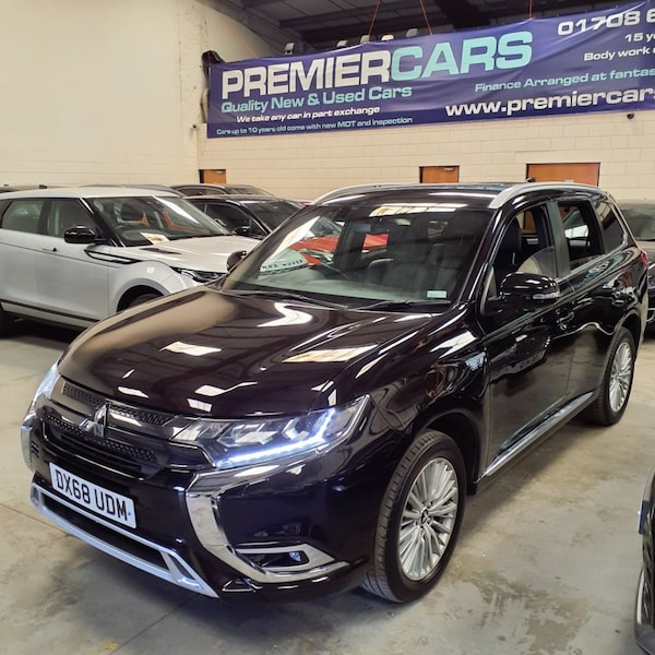 Used Mitsubishi Outlander 2018 for sale - 73701730: Photo 3