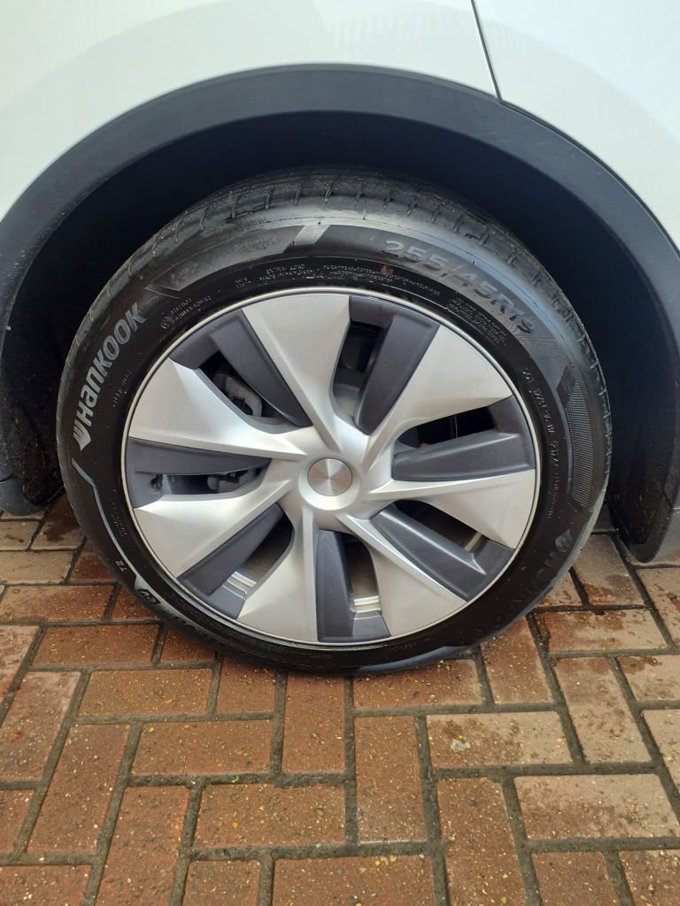 Used Tesla Model Y 2024 for sale - 76582060: Photo 32