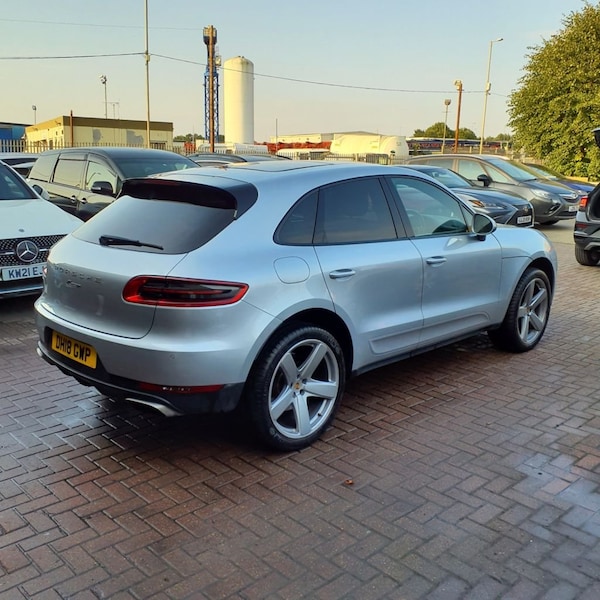 Used Porsche Macan 2018 for sale - 72367833: Photo 10