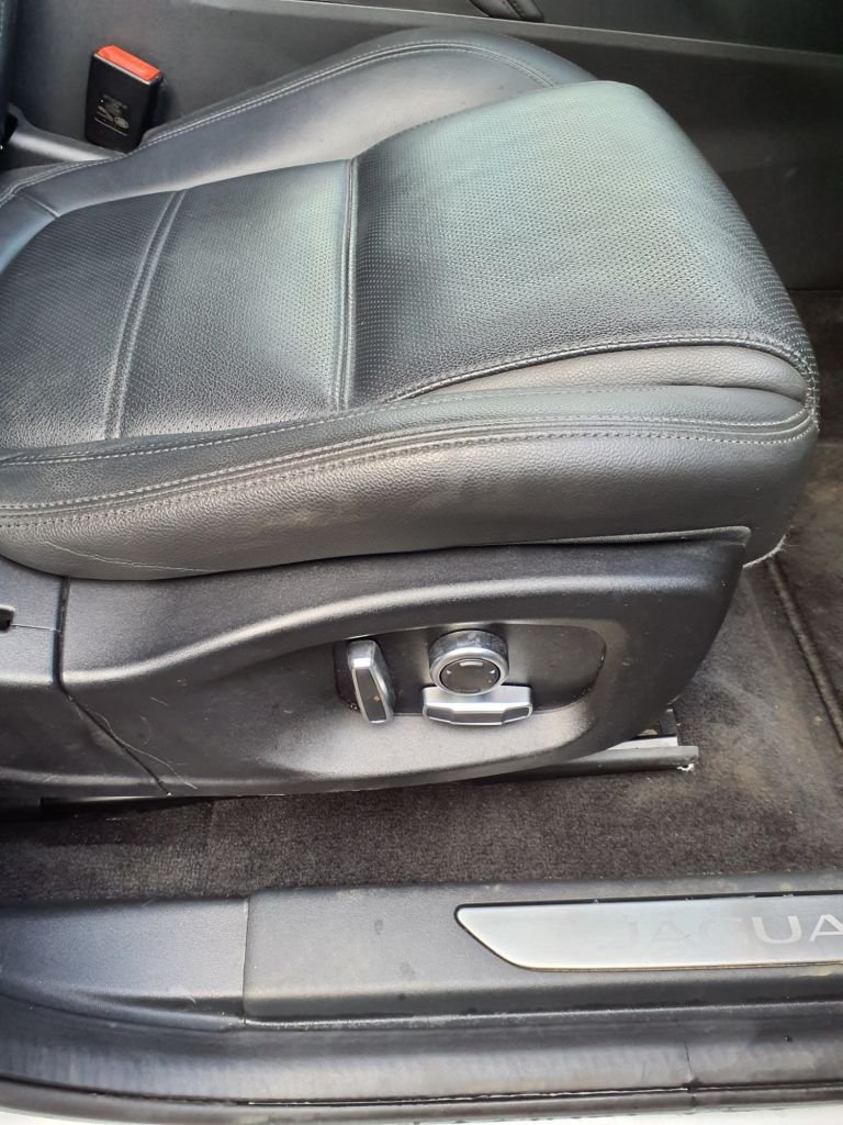 Used Jaguar E-Pace 2021 for sale - 76783669: Photo 12