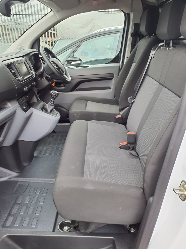 Used Vauxhall Vivaro 2022 for sale - 77342062: Photo 4