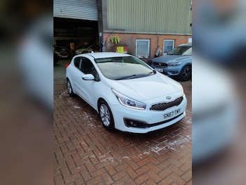 Used Kia Pro Ceed 2017 for sale - 77667525: Photo