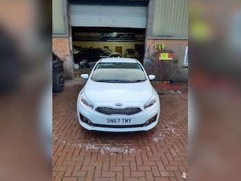 Used Kia Pro Ceed 2017 for sale - 77667525: Photo