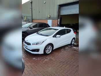 Used Kia Pro Ceed 2017 for sale - 77667525: Photo