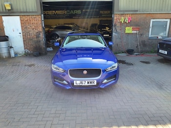 Used Jaguar XE 2017 for sale - 79032290: Photo