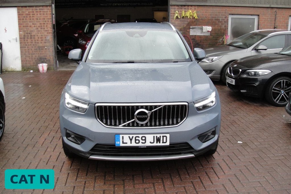 Used Volvo XC40 2020 for sale - 77327870: Photo 2