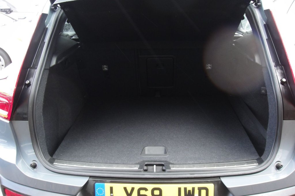 Used Volvo XC40 2020 for sale - 77327870: Photo 8