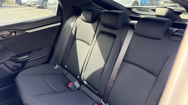 Used Honda Civic 2019 for sale - 76322376: Photo 10