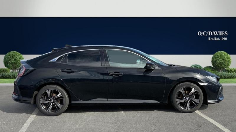 Used Honda Civic 2019 for sale - 76322376: Photo 2