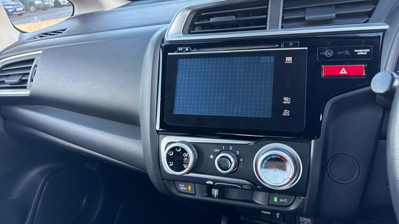 Used Honda Jazz 2015 for sale - 76722878: Photo 16