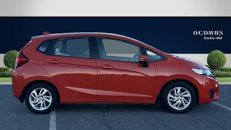 Used Honda Jazz 2015 for sale - 76722878: Photo 2