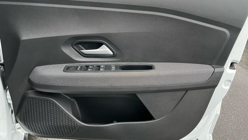 Used Dacia Jogger 2023 for sale - 77198883: Photo 36