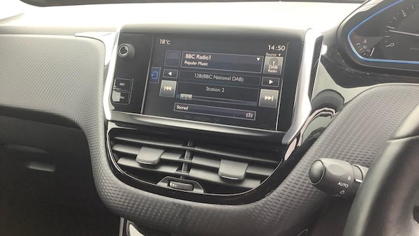 Used Peugeot 2008 2016 for sale - 75945329: Photo 16
