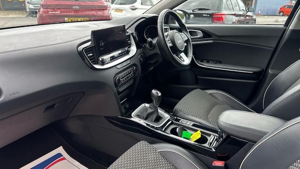 Used Kia XCeed 2022 for sale - 75912812: Photo 6