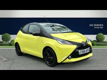 2016 - 1.0 VVT-i x-cite 3 Yellow Bi-Tone Hatchback 5dr Petrol Manual Euro 6 (68 ps