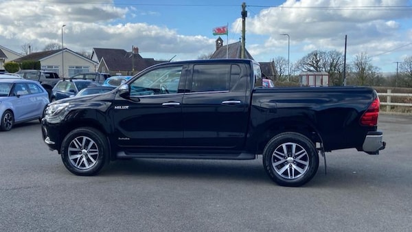 Used Toyota Hilux 2019 for sale - 76285383: Photo 13