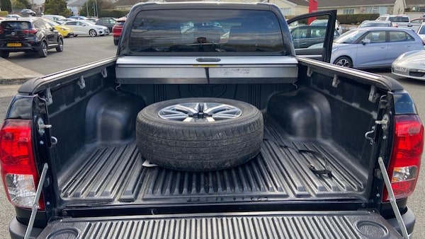 Used Toyota Hilux 2019 for sale - 76285383: Photo 14