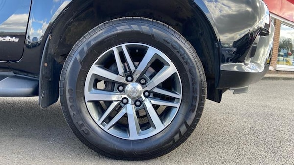 Used Toyota Hilux 2019 for sale - 76285383: Photo 15
