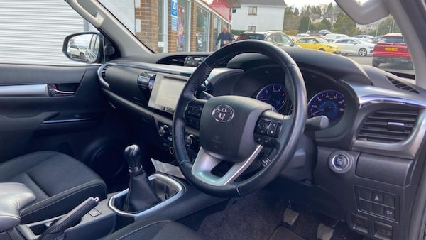 Used Toyota Hilux 2019 for sale - 76285383: Photo 27