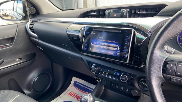 Used Toyota Hilux 2019 for sale - 76285383: Photo 28