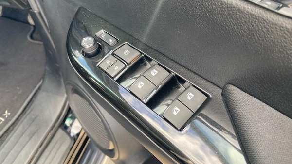 Used Toyota Hilux 2019 for sale - 76285383: Photo 31