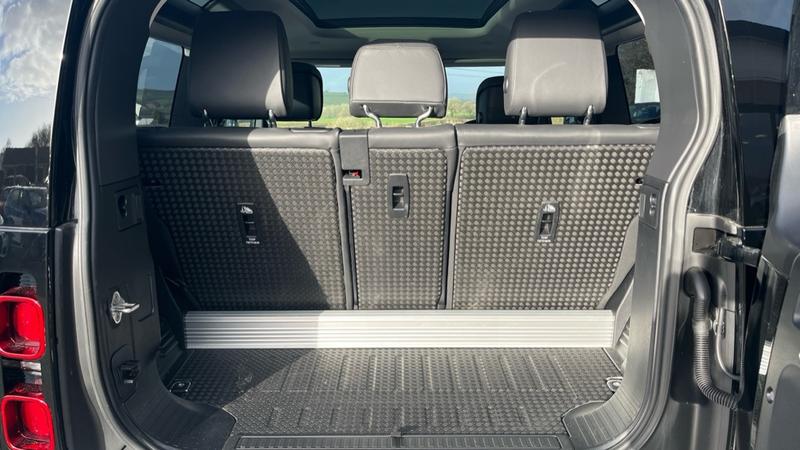 Used Land Rover Defender 2023 for sale - 77971235: Photo 14