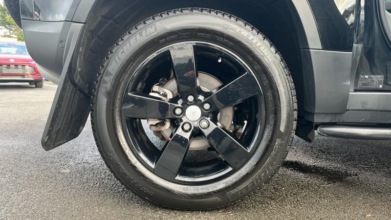 Used Land Rover Defender 2023 for sale - 77971235: Photo 18