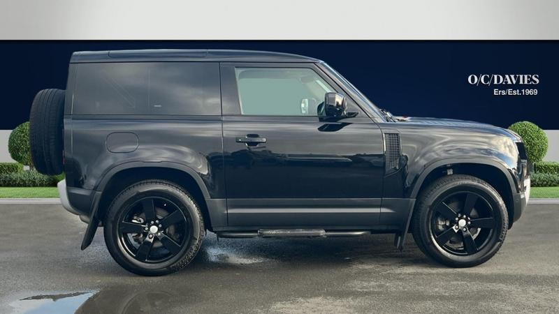 Used Land Rover Defender 2023 for sale - 77971235: Photo 2