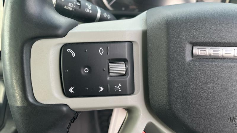 Used Land Rover Defender 2023 for sale - 77971235: Photo 21