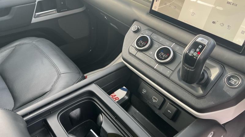 Used Land Rover Defender 2023 for sale - 77971235: Photo 25